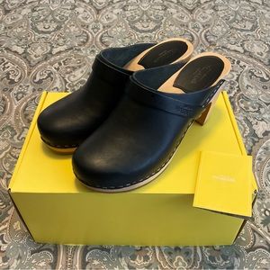Mint Swedish Hasbeens Classic Slip In Black Clog Women’s Sz 38 US 8